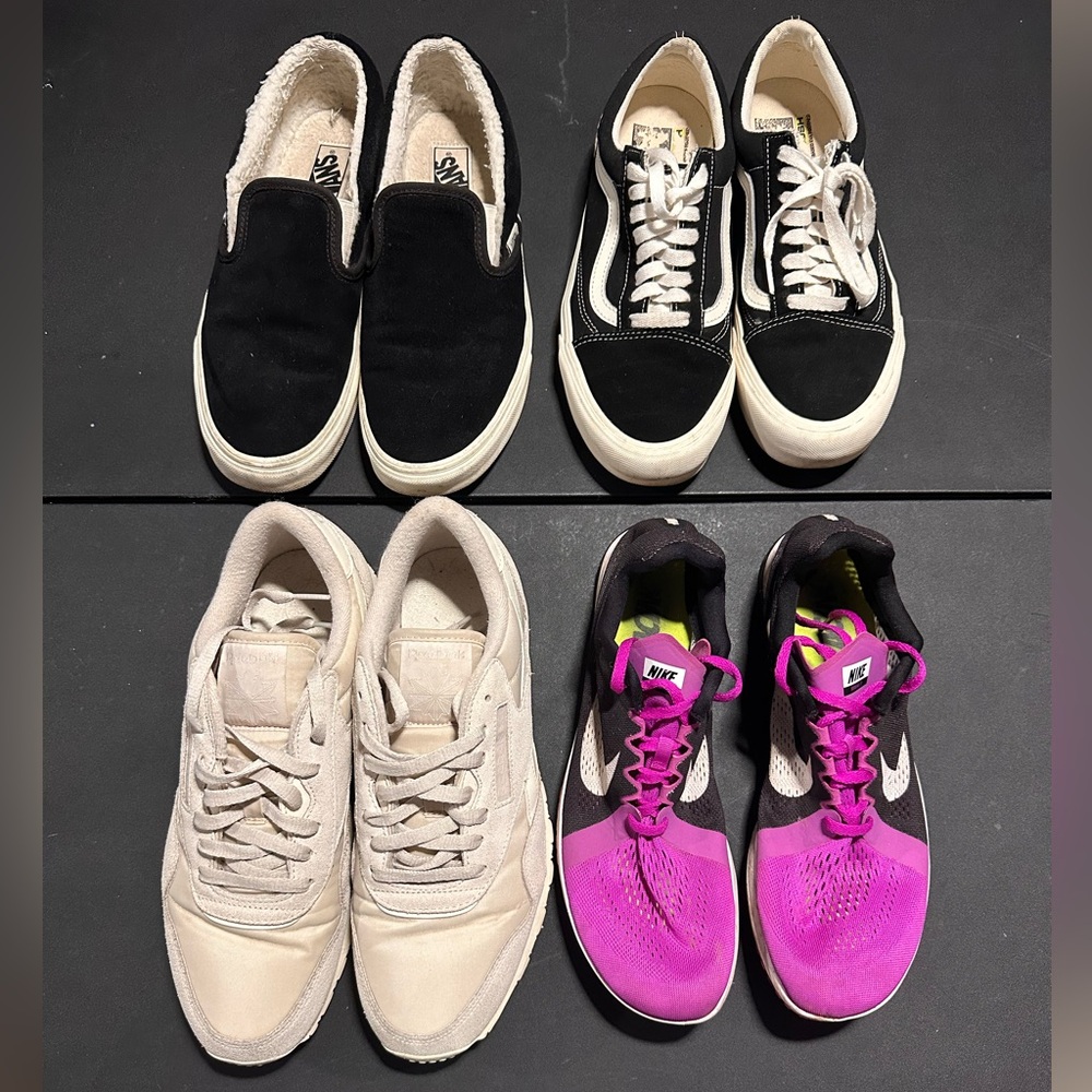 2 VANS, 1 REEBOK, 1 NIKE SNEAKER BUNDLE
USED